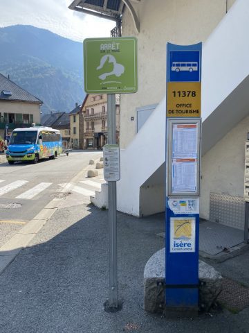 arrêt de bus office de tourisme Bourg d’Oisans