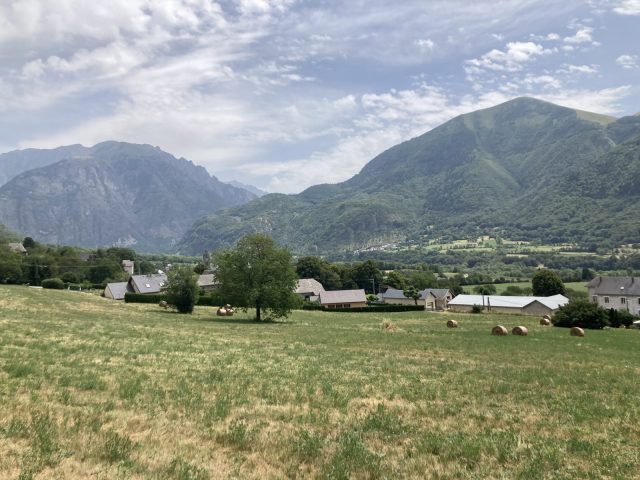 Vue sur le Colombier et les Ecrins.