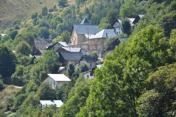 Village d’Oulles vu du sentier